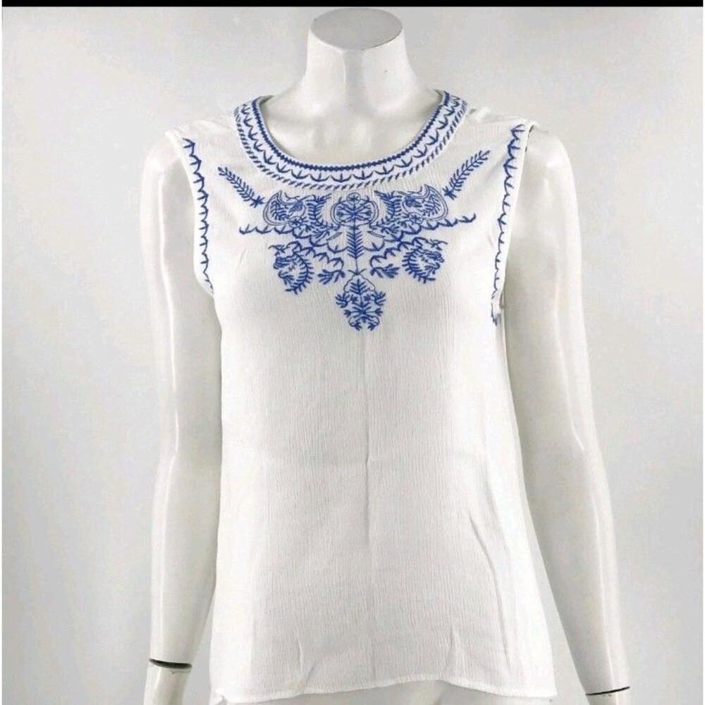 NWT R1893 Womens White Blue Embroidered Sleeveless Top Tank Shirt Sz L